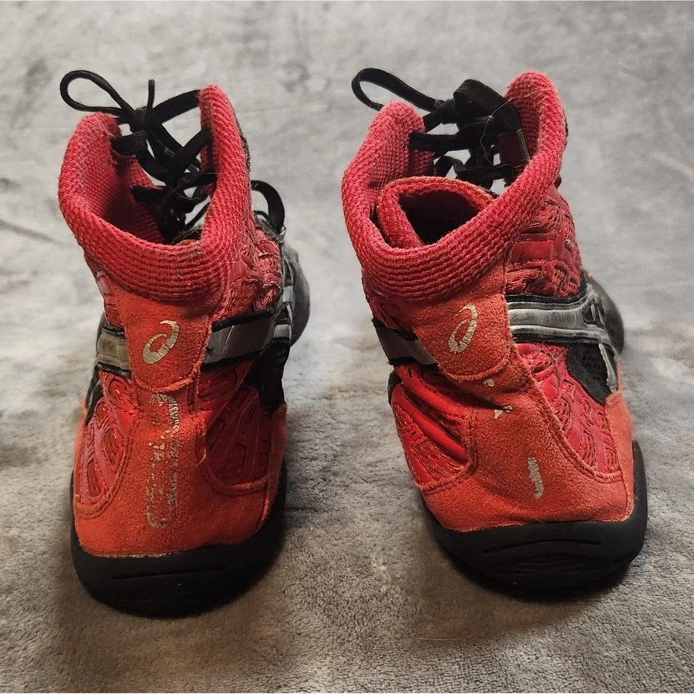 Asics shoes are